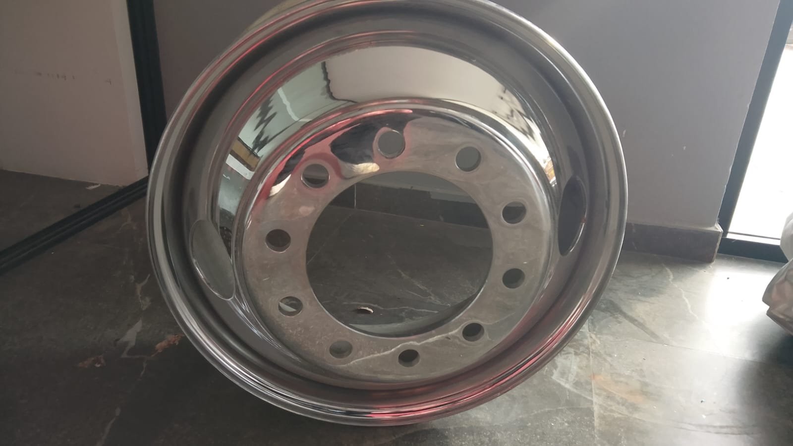 Rin cromado R22.5 — Usado